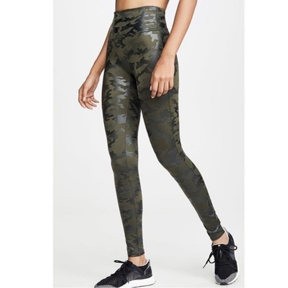 SPANX Pants - Spanx Faux Camo Green Leggings Size M